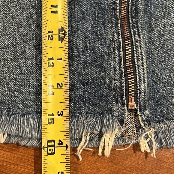 We The Free Women’s Denim Skirt Size 30. - Picture 6 of 7